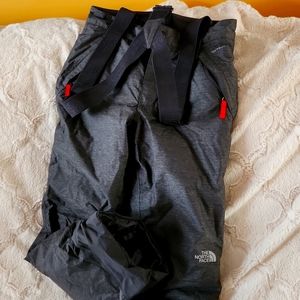 Boys The North Face snow pants FREE SHIPPING